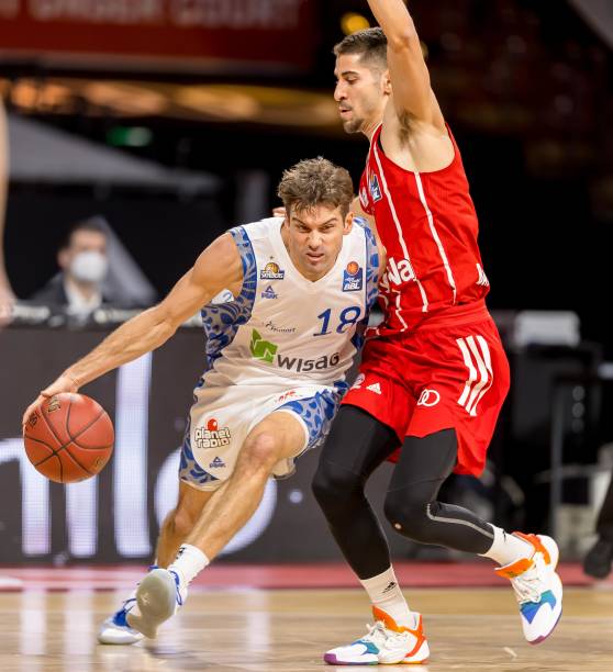 随着欧洲足 随着欧洲足