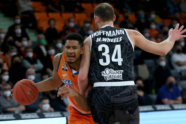 凭借其出色 凭借其出色