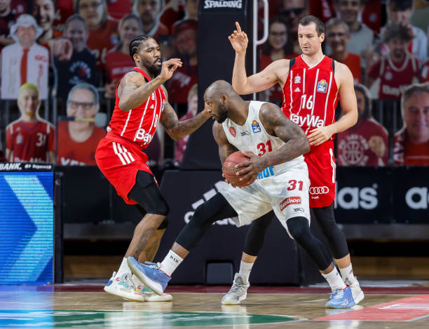 示好新疆队 示好新疆队